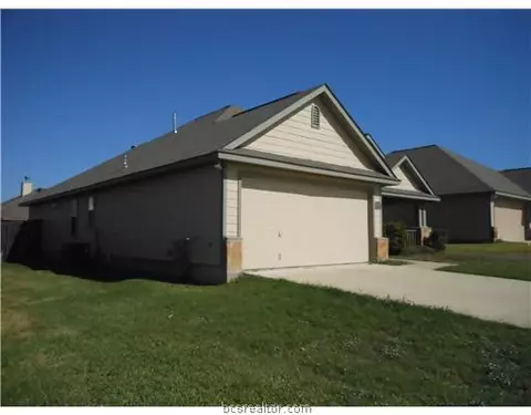 1704 Summerwood, Bryan, TX 77802 photo 3