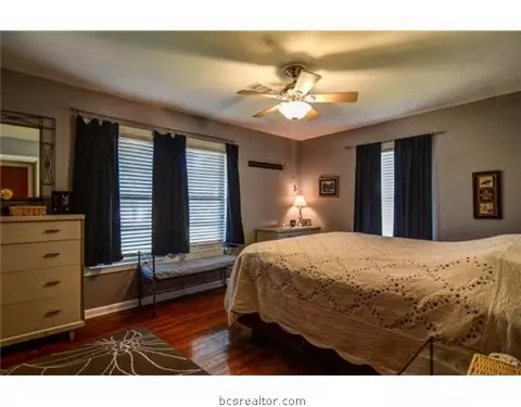 313 Laurel St, Bryan, TX 77801 photo 5