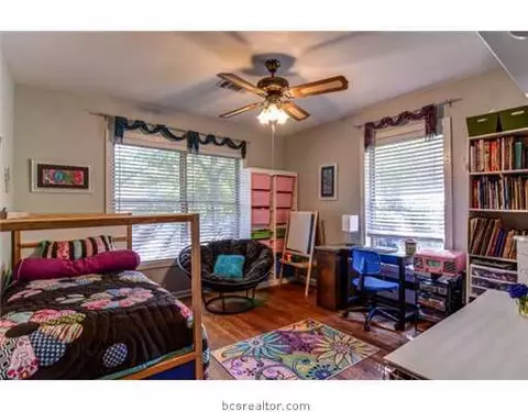 313 Laurel St, Bryan, TX 77801 photo 6