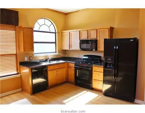 2005 Mountain Wind, Bryan, TX 77807 photo 5