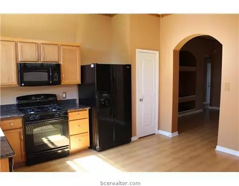 2005 Mountain Wind, Bryan, TX 77807 photo 4