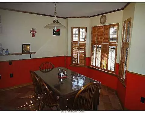 4920 Burt Rd, Bryan, TX 77807 photo 5