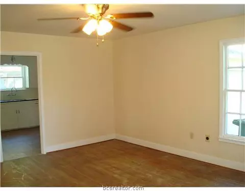 204 Bizzell, Bryan, TX 77802 photo 3