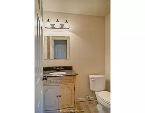 200 Davis St, Bryan, TX 77801 photo 5