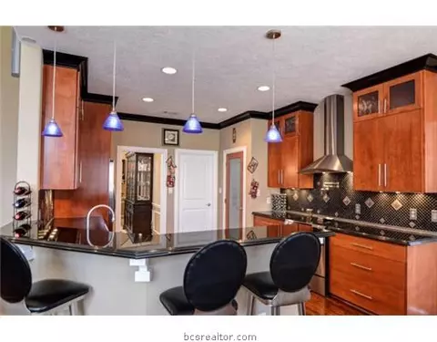 7732 Hidden, Bryan, TX 77808 photo 6