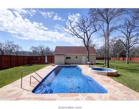 7732 Hidden, Bryan, TX 77808 photo 11