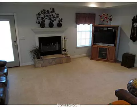 15723 Pine Tree Rd, Bryan, TX 77808 photo 6