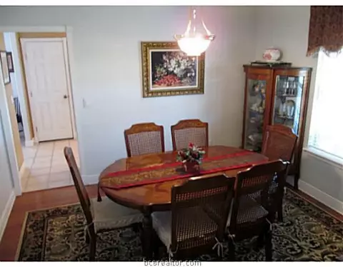 15723 Pine Tree Rd, Bryan, TX 77808 photo 4
