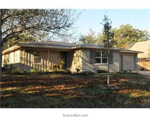 1928 Wayside Dr, Bryan, TX 77802 photo 1