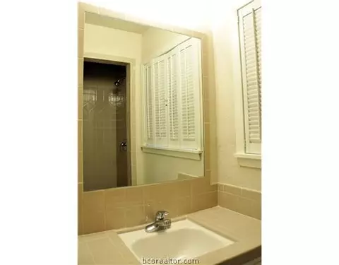 1928 Wayside Dr, Bryan, TX 77802 photo 6