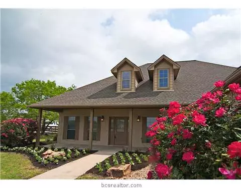 5715 Easterling, Bryan, TX 77808 photo 2