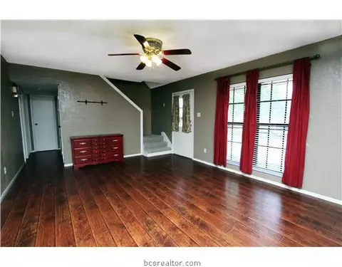900 Jane Ln, Bryan, TX 77802 photo 4
