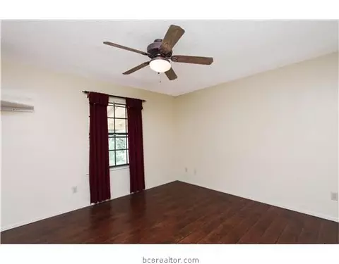 900 Jane Ln, Bryan, TX 77802 photo 9