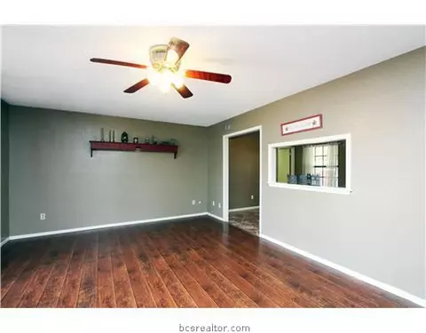 900 Jane Ln, Bryan, TX 77802 photo 5