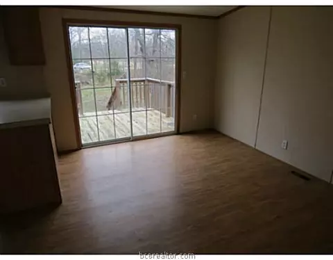 2106 Cedar Bend Cir, Bryan, TX 77807 photo 11