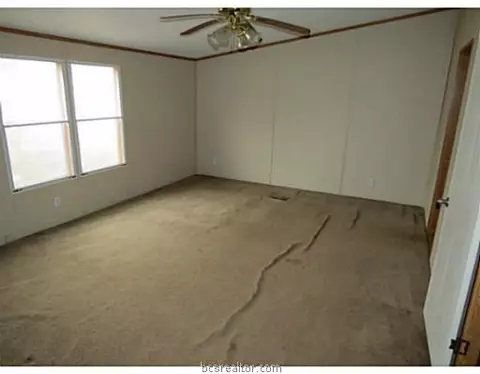 2106 Cedar Bend Cir, Bryan, TX 77807 photo 4