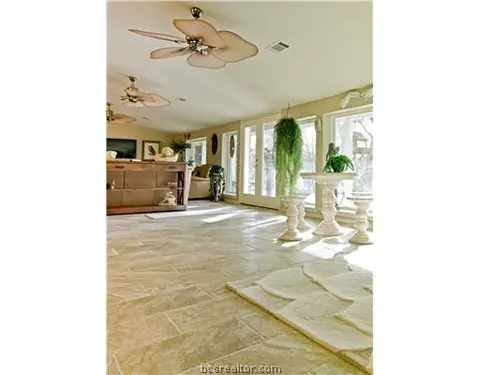 4409 Leonard Rd, Bryan, TX 77807 photo 8