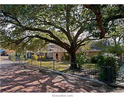 4409 Leonard Rd, Bryan, TX 77807 photo 2