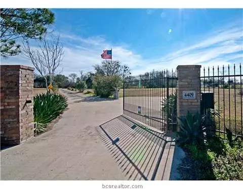 4409 Leonard Rd, Bryan, TX 77807 photo 1