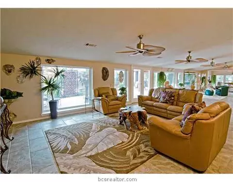 4409 Leonard Rd, Bryan, TX 77807 photo 7