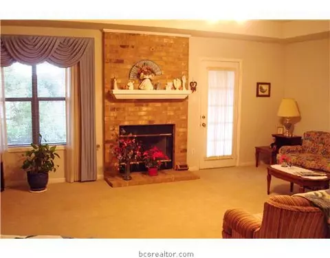2412 Windsor, Bryan, TX 77802 photo 5