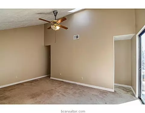 911 Navidad St, Bryan, TX 77801 photo 10