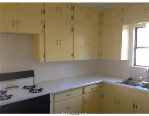 1414 E 29th St, Bryan, TX 77802 photo 4