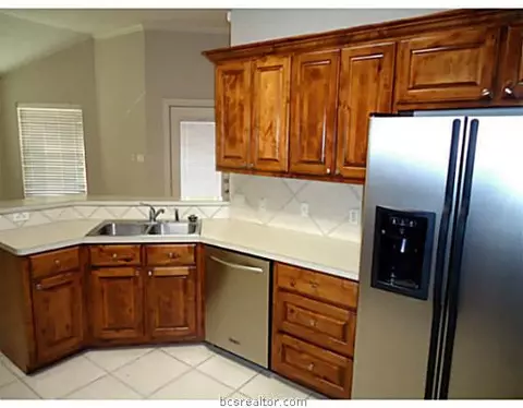 6202 Cromwell Ct, Bryan, TX 77802 photo 5