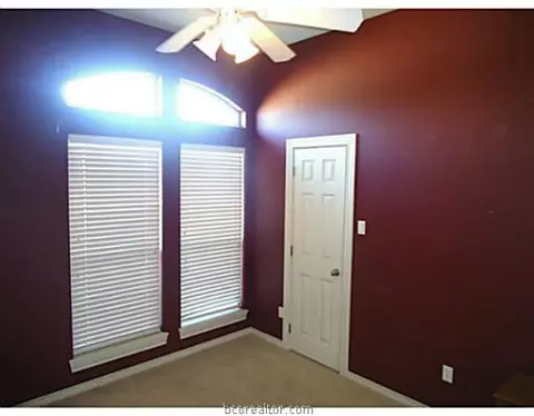 6202 Cromwell Ct, Bryan, TX 77802 photo 10