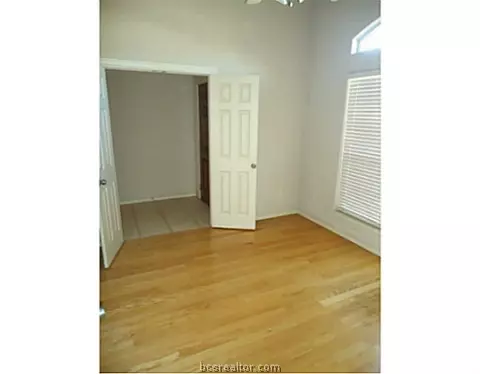 6202 Cromwell Ct, Bryan, TX 77802 photo 8