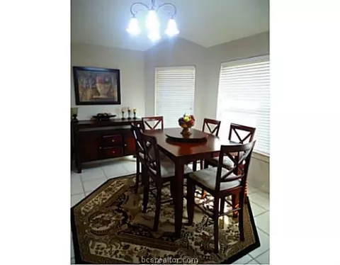 6202 Cromwell Ct, Bryan, TX 77802 photo 7
