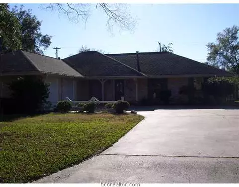 3406 Spring Ln, Bryan, TX 77802 photo 1