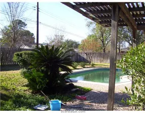 3406 Spring Ln, Bryan, TX 77802 photo 4