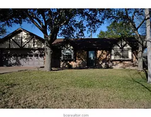 2905 Hillside Dr, Bryan, TX 77802 photo 1
