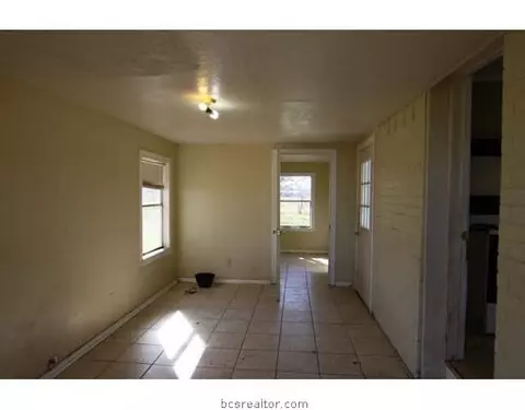 10894 Forsthoff Rd, Bryan, TX 77808 photo 5