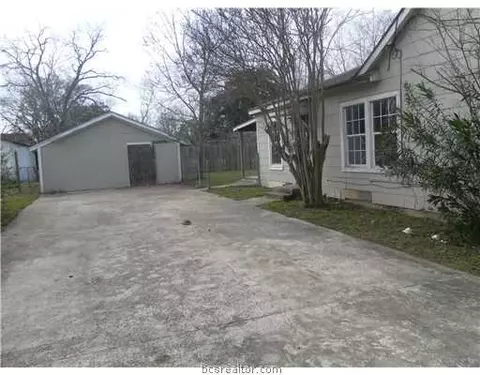 1317 Park St, Bryan, TX 77803 photo 3