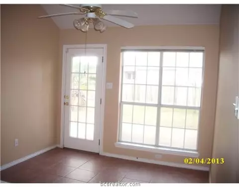 4803 Brompton Dr, Bryan, TX 77802 photo 3