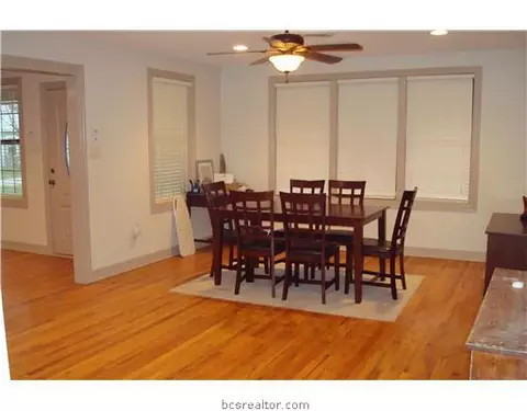 322 Dunn St, Bryan, TX 77801 photo 4