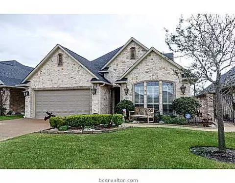 3908 Park Meadow Ln, Bryan, TX 77802 photo 2