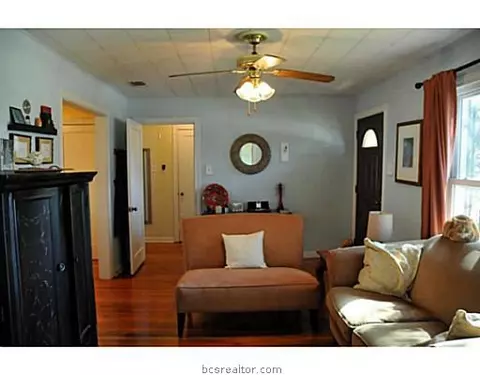 1402 Bennett St, Bryan, TX 77802 photo 8