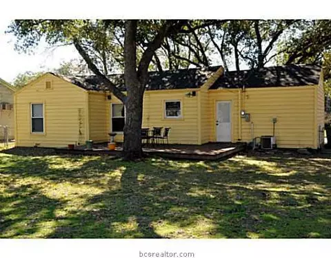 1402 Bennett St, Bryan, TX 77802 photo 22