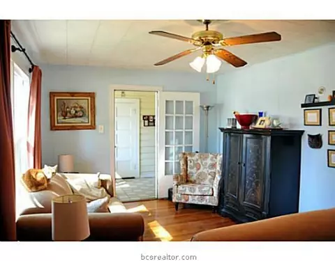1402 Bennett St, Bryan, TX 77802 photo 6