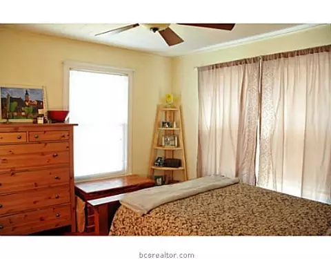 1402 Bennett St, Bryan, TX 77802 photo 15