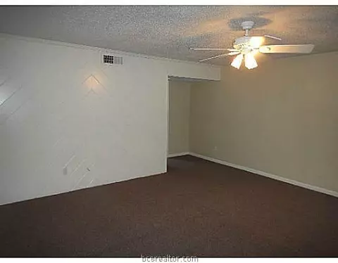 2309 De Lee, Bryan, TX 77802 photo 4