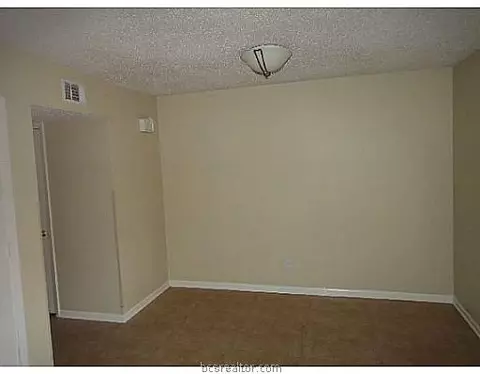 2309 De Lee, Bryan, TX 77802 photo 5
