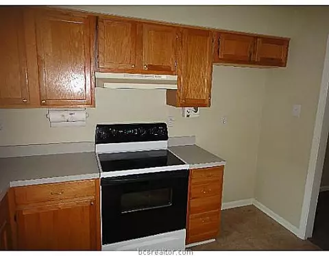 2309 De Lee, Bryan, TX 77802 photo 9