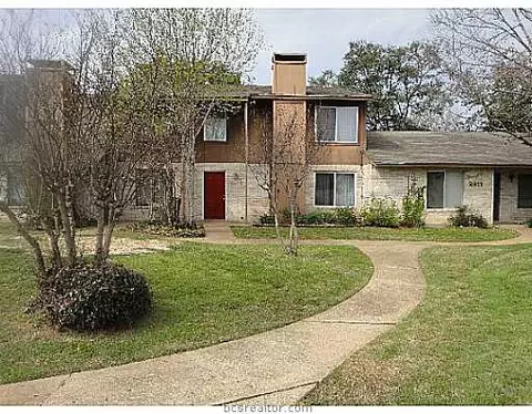 2309 De Lee, Bryan, TX 77802 photo 2