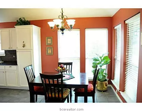2618 Trophy Dr, Bryan, TX 77802 photo 11