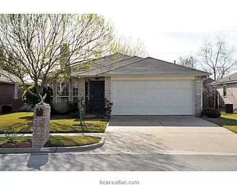 2618 Trophy Dr, Bryan, TX 77802 photo 2