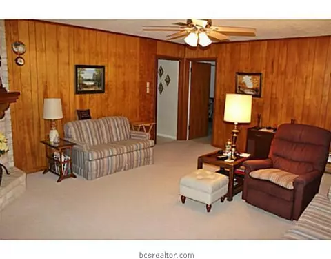 3900 Oak Bend Dr, Bryan, TX 77802 photo 4